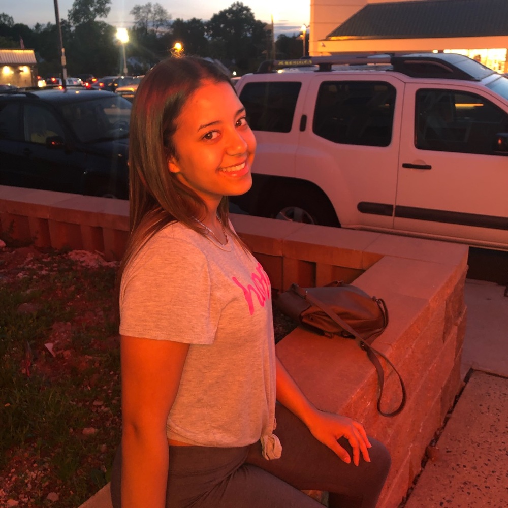 Meet your Posher, Angela